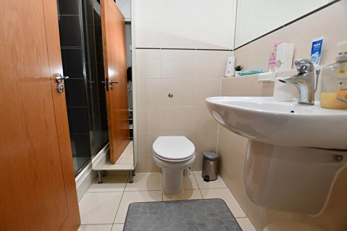 2 Bedroom Apartment To Rent In Russell Hill, Purley, CR8