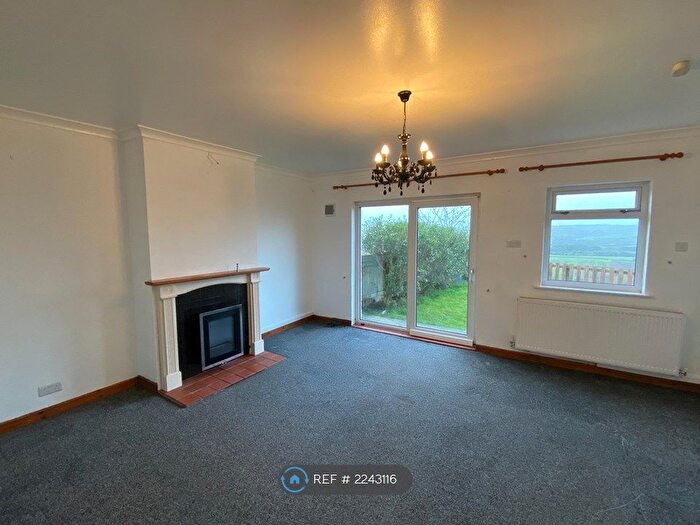 2 Bedroom End Of Terrace House To Rent In High Street, Whitland, SA34