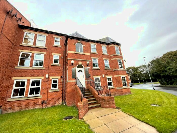2 Bedroom Flat To Rent In Bridgewater Court, Grove Lane, Headingley, Leeds, LS6