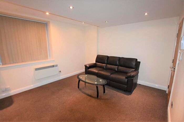 1 Bedroom Apartment To Rent In Narborough Road, Leicester, LE3
