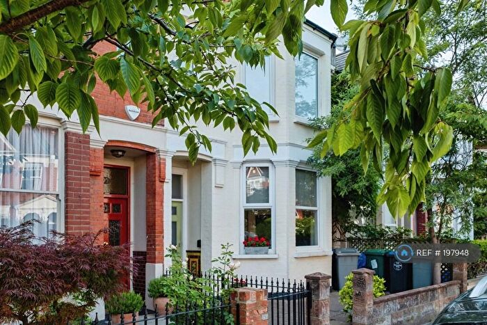 2 Bedroom Flat To Rent In Willesden Green, London, NW2
