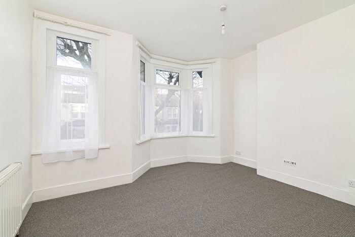 3 Bedroom Terraced House To Rent In Lonsdale Avenue, London, E6