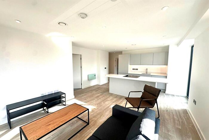 2 Bedroom Apartment To Rent In Derwent Street, Salford, M5
