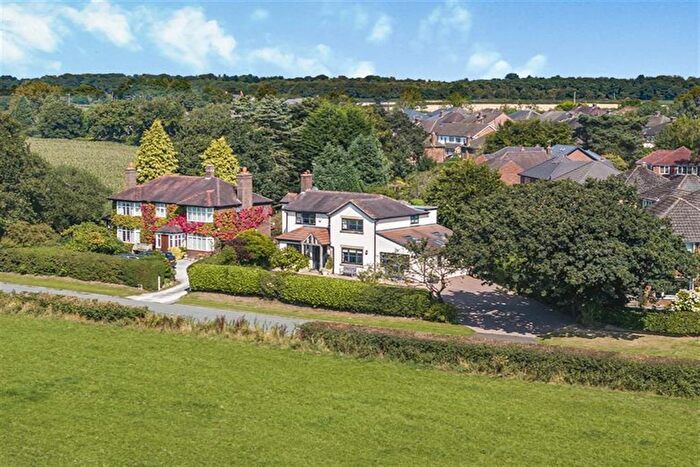 4 Bedroom Detached House For Sale In Tabley Road, Knutsford, WA16
