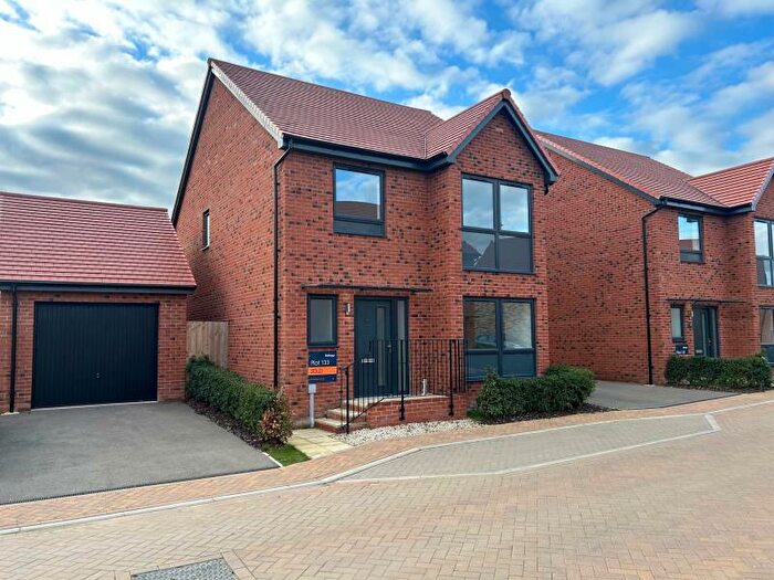 4 Bedroom Detached House To Rent In Altay Gardens, Whitehouse Park, MK8