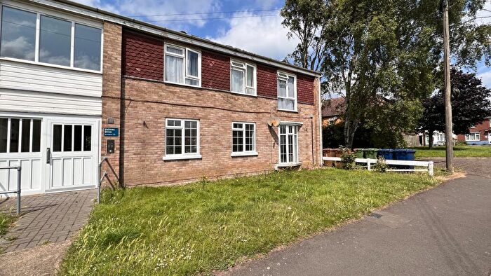 2 Bedroom Flat For Sale In Holmes Drive, Wisbech, Cambridgeshire, PE13