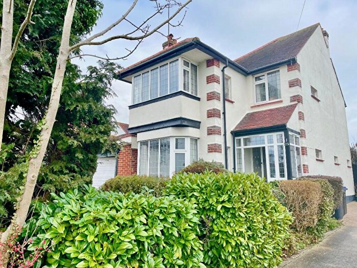 4 Bedroom Detached House For Sale In Marine Estate, Leigh-On-Sea, Essex, SS9