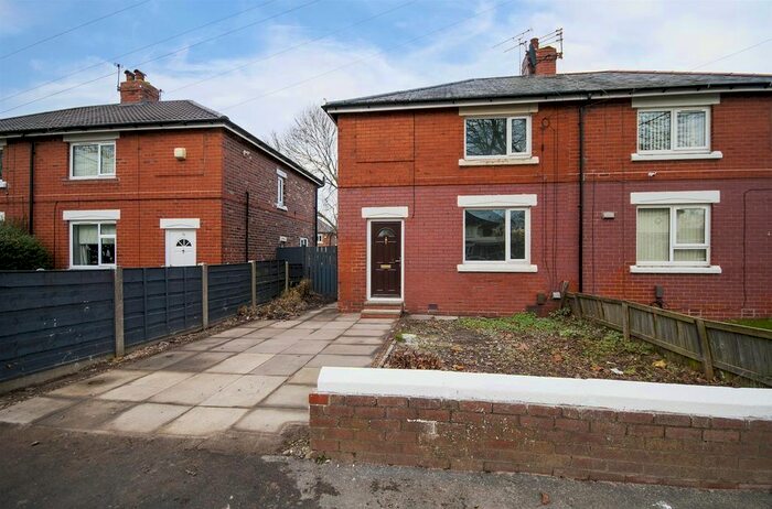 3 Bedroom Semi Detached House For Sale In Barnfield Road West, Stockport, SK3