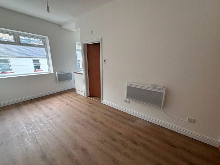 Studio To Rent In Ystrad Road, Pentre, CF41