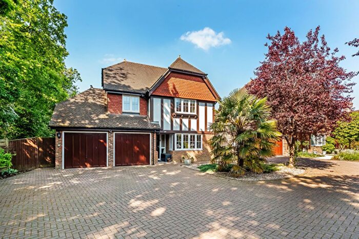 4 Bedroom Detached House For Sale In Greshams Way, Edenbridge, Kent, TN8