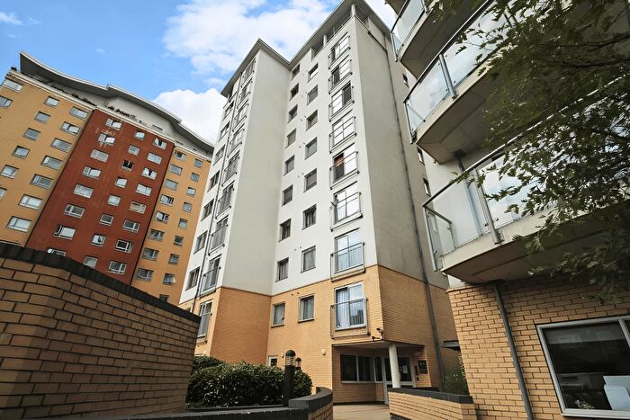 2 Bedroom Flat To Rent In Thames View, Axon Place, Ilford, IG1