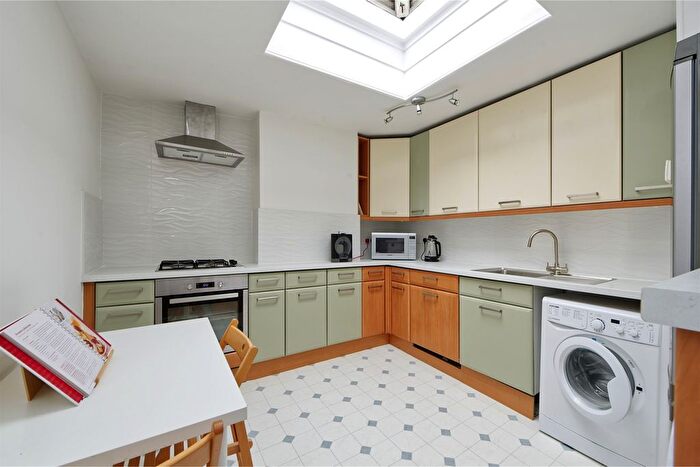 2 Bedroom Flat For Sale In Lexham Gardens, W8