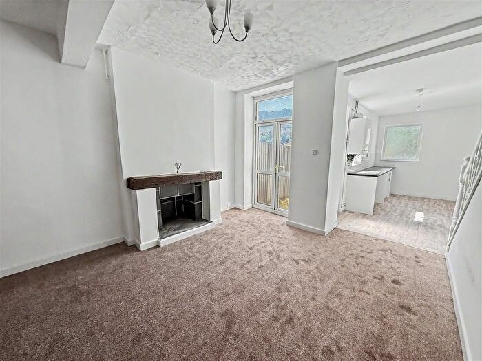 3 Bedroom Terraced House For Sale In Bridge View, Cwmfelinfach, Ynysddu, Newport, NP11