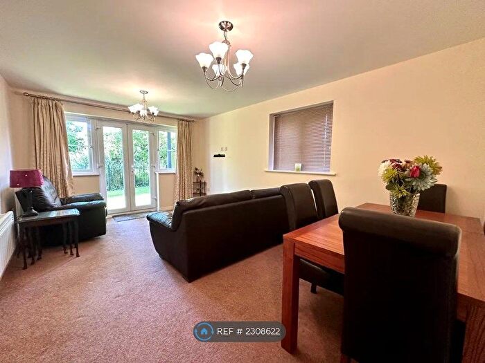 2 Bedroom Flat To Rent In Bagnalls Wharf, Wednesbury, WS10