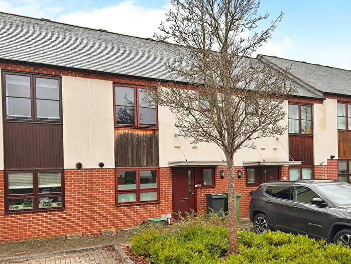 3 Bedroom Terraced House To Rent In Rooksdown, RG24