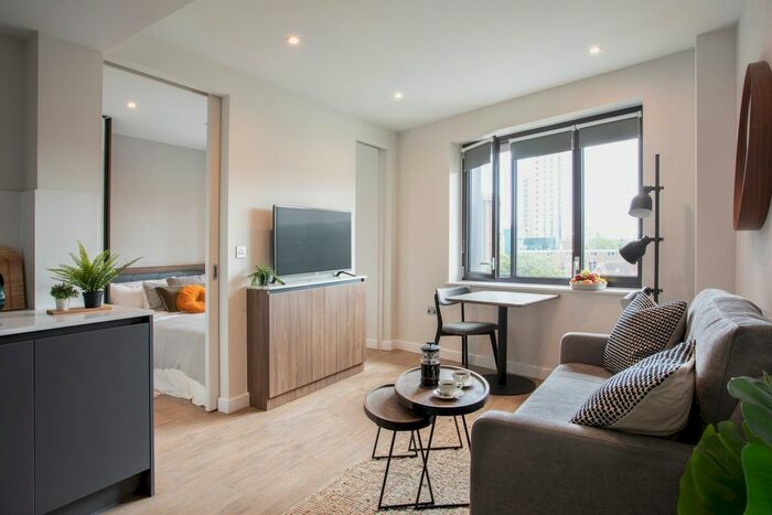 1 Bedroom Flat To Rent In College Road, Croydon, CR0