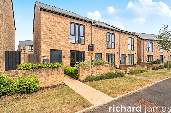 2 Bedroom End Of Terrace House For Sale In Trevelyan Road, Marlborough Park, Swindon, SN3
