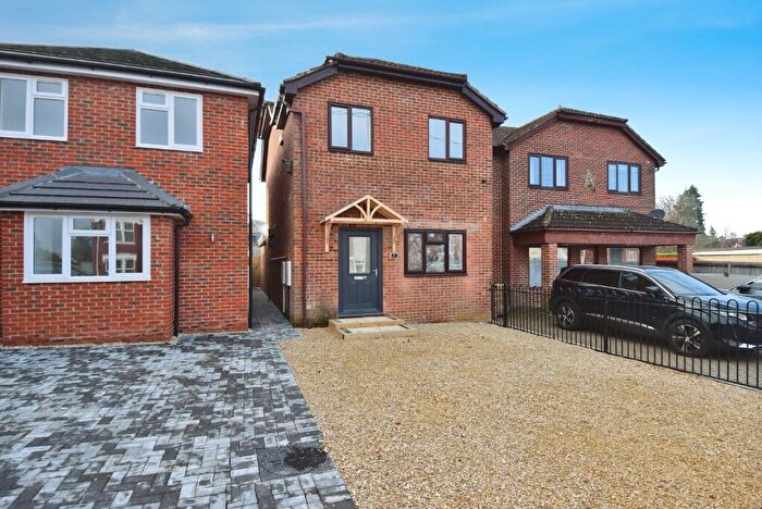 3 Bedroom Semi-Detached House For Sale In Bulford Road, Durrington, SP4