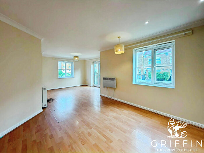 2 Bedroom Flat To Rent In Ambleside, Purfleet-On-Thames, RM19
