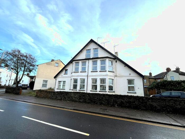 Studio To Rent In West Road, Westcliff-On-Sea, SS0