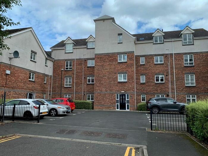 3 Bedroom Flat To Rent In Bishopbourne Court, North Shields, NE29