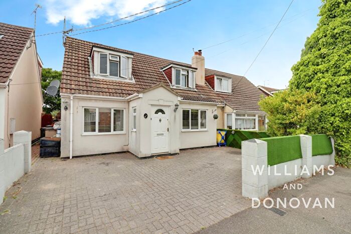 4 Bedroom Semi-Detached House For Sale In New Park Road, Benfleet, SS7