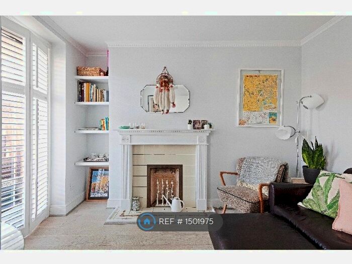 2 Bedroom Flat To Rent In Denton House, London, N1