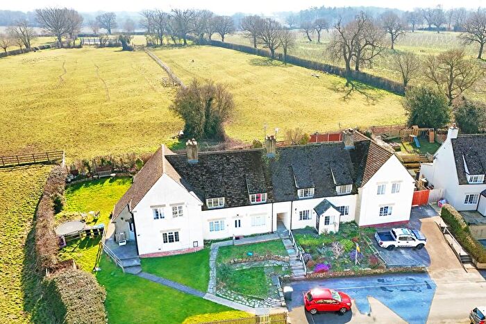 5 Bedroom Terraced House For Sale In Hillside, Follifoot, HG3