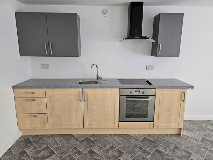 3 Bedroom Flat To Rent In Tramway, Aberdare, CF44