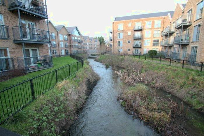 2 Bedroom Flat To Rent In Esparto Way, Dartford, DA4