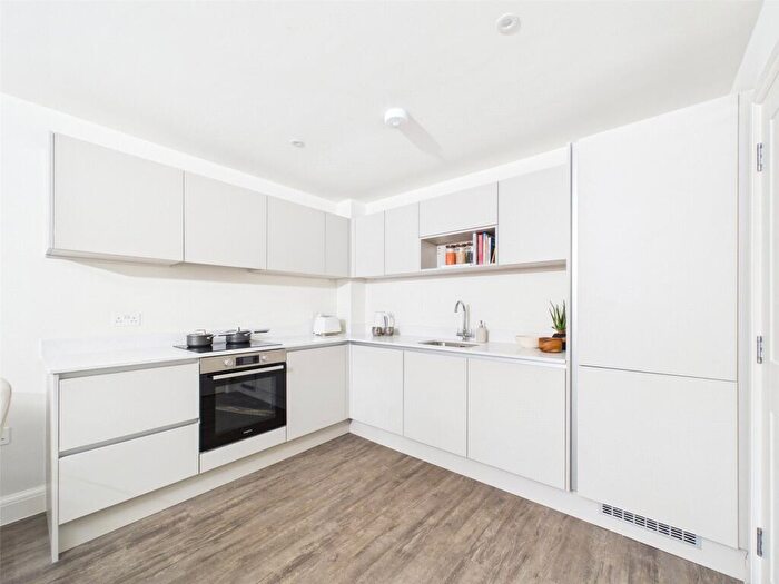 2 Bedroom Apartment For Sale In Belle Vue Road, Southbourne, Bournemouth, Dorset, BH6