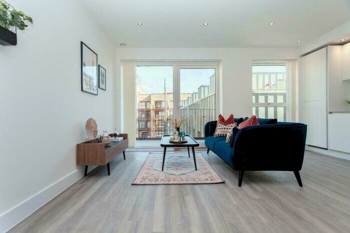 1 Bedroom Flat To Rent In Thames Road, London, E16