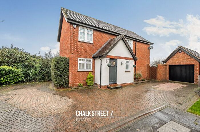 4 Bedroom Detached House For Sale In Petresfield Way, West Horndon, CM13