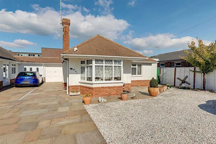 4 Bedroom Semi-Detached Bungalow For Sale In Marlborough Road, Goring-By-Sea, Worthing, BN12