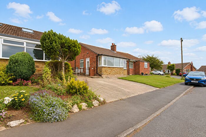2 Bedroom Bungalow For Sale In Coxley View, Wakefield, WF4