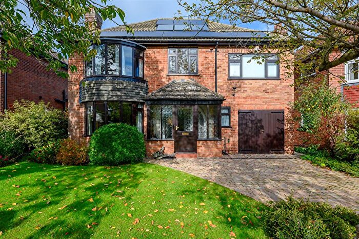 5 Bedroom Detached House For Sale In Fairway Drive, Upper Poppleton, York, YO26
