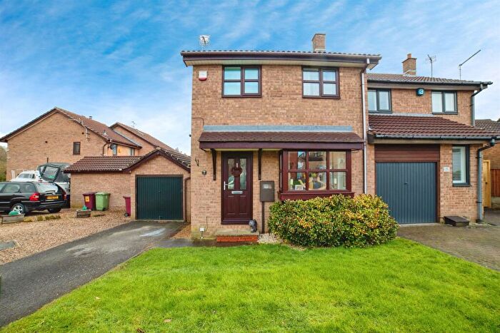 3 Bedroom Semi-Detached House For Sale In Sidings Way, Westhouses, Alfreton, DE55