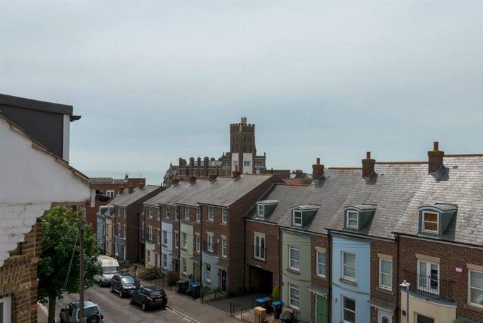 1 Bedroom Flat To Rent In Albion Road, Ramsgate, CT11