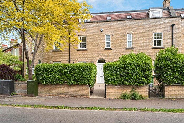 3 Bedroom Terraced House For Sale In Church Street, Cambridge, Cambridgeshire, CB4