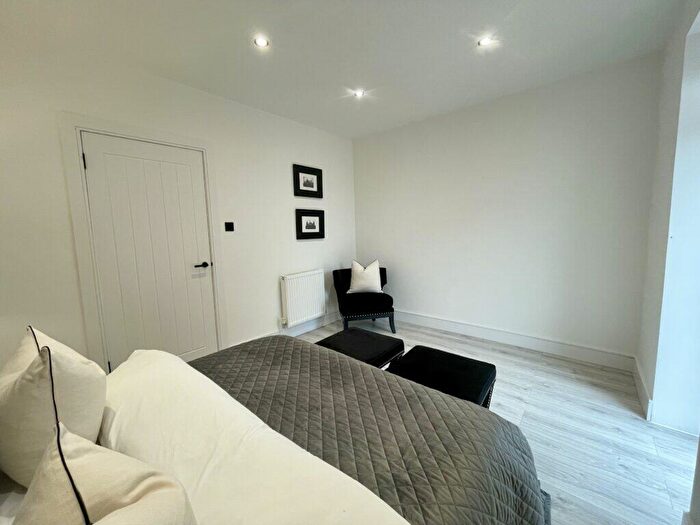 2 Bedroom Semi-Detached Villa For Sale In Knox Street, Airdrie, ML6