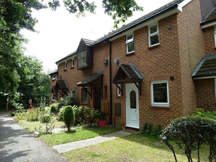2 Bedroom Terraced House To Rent In Greding Walk Hutton Brentwood Essex, CM13