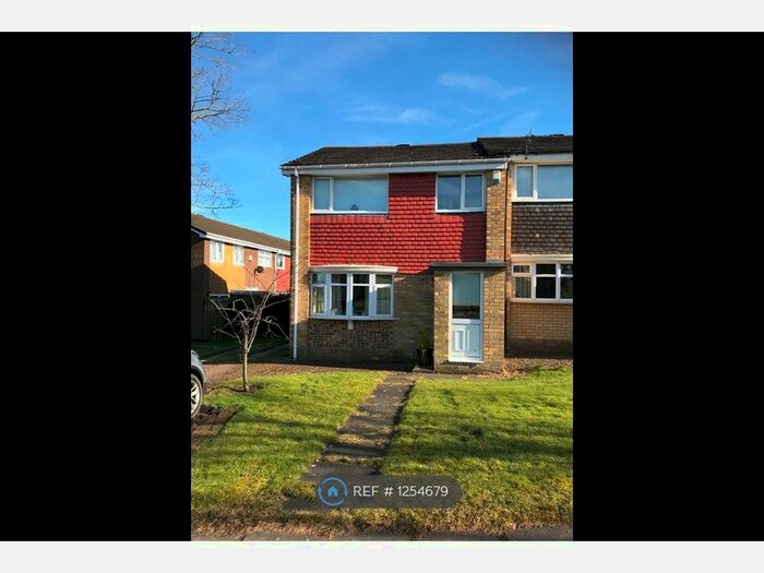 3 Bedroom Semi-Detached House To Rent In Kingsway, Newcastle Upon Tyne NE16