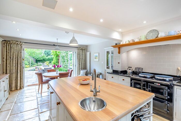 5 Bedroom Detached House For Sale In Chapel Row, Berkshire, RG7