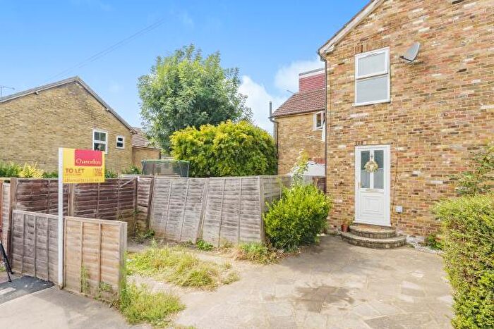 2 Bedroom Flat To Rent In The Crescent, Slough, SL1