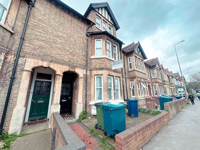 6 Bedroom House To Rent In Abingdon Road, Oxford, OX1