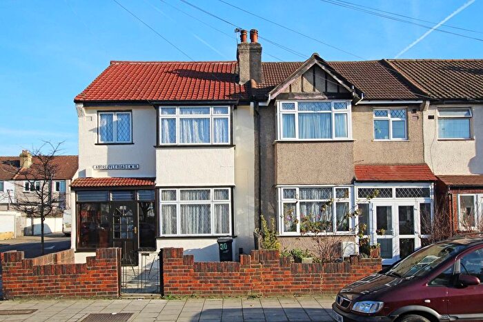 4 Bedroom Property To Rent In Aberfoyle Road, London, SW16