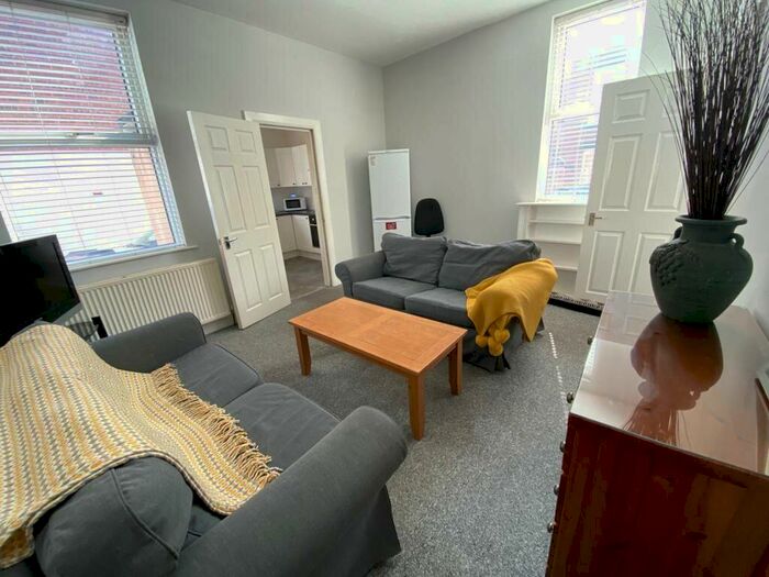 4 Bedroom Terraced House To Rent In Croydon Street, Sheffield, S11