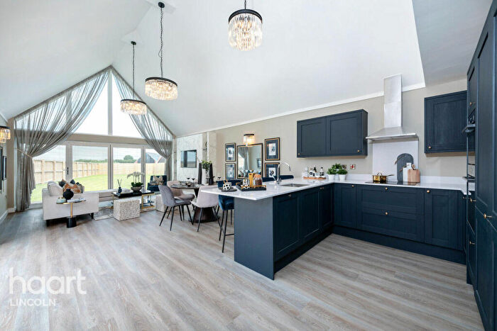 4 Bedroom Detached House For Sale In Stow Park Road, Marton, DN21