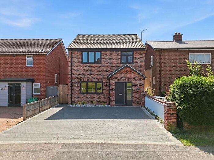 3 Bedroom Detached House For Sale In Peterhouse Crescent, Woodbridge, IP12