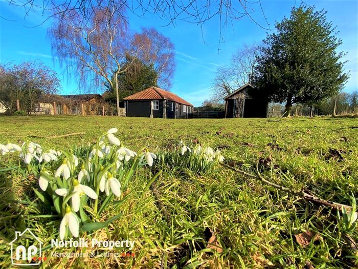 2 Bedroom Cottage To Rent In Walnut Hill, Surlingham, Norwich, NR14